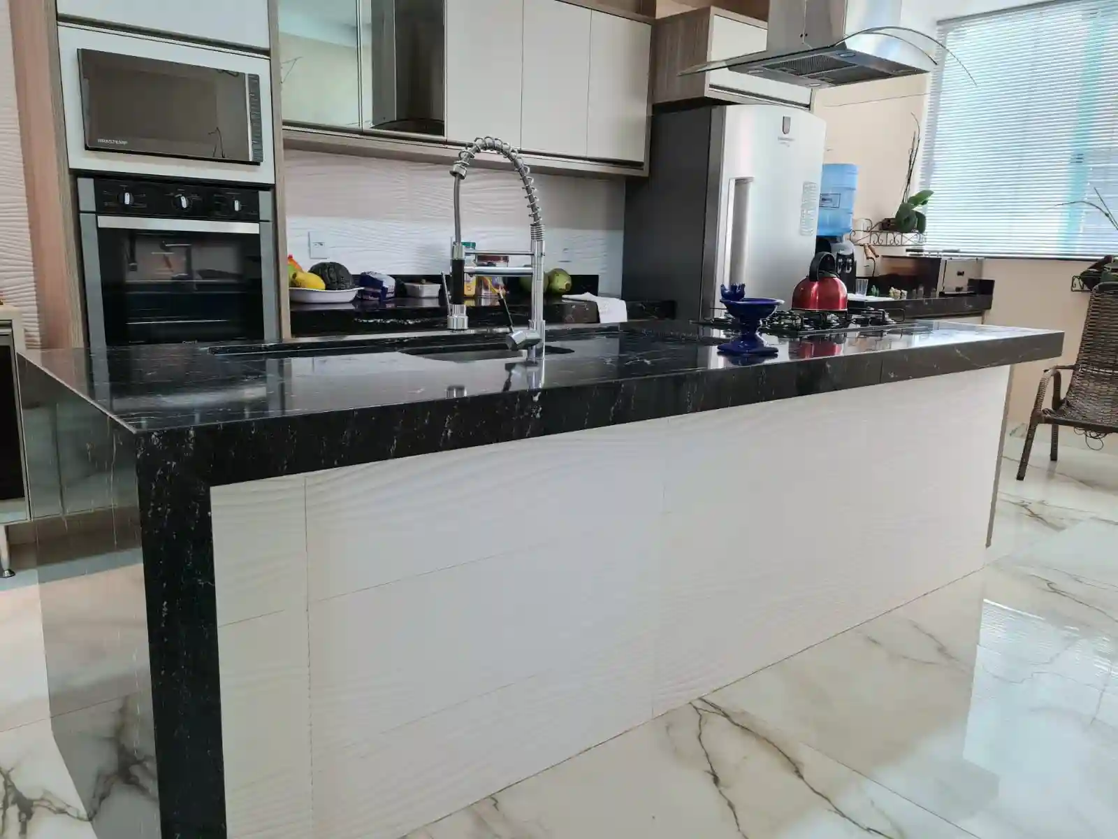 Apartamento com 4 quartos à venda, 180m² — foto 2 de 25
