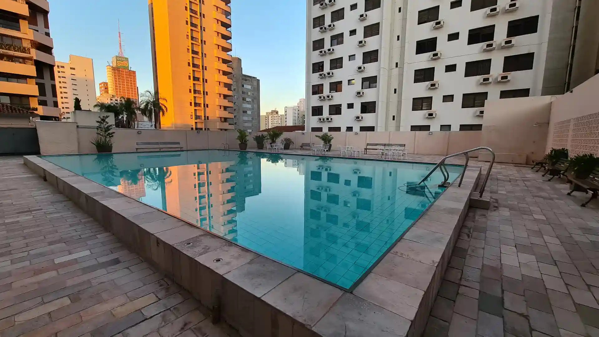 Apartamento com 4 quartos à venda, 180m² — foto 24 de 25