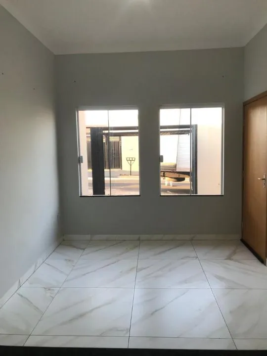 Casa à venda — foto 2 de 8