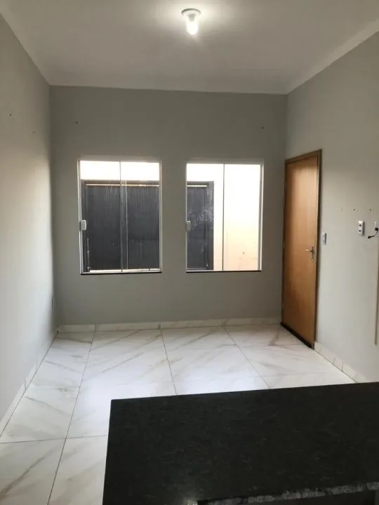 Casa à venda — foto 3 de 8