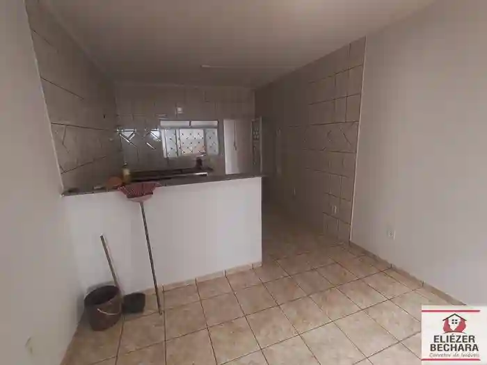 Casa com 3 quartos à venda, 130m² — foto 3 de 31