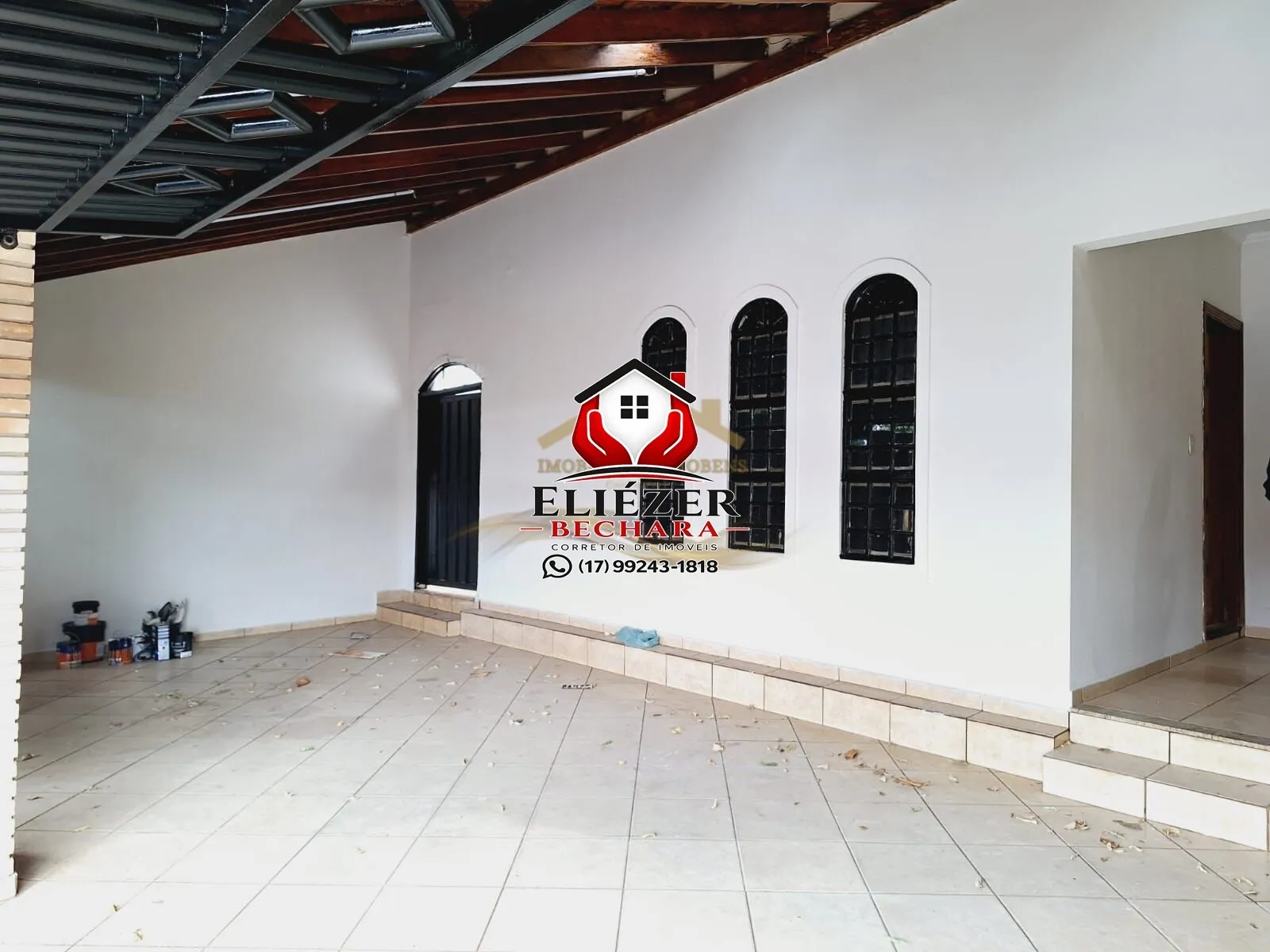 Casa com 3 quartos à venda, 180m² — foto 1 de 30