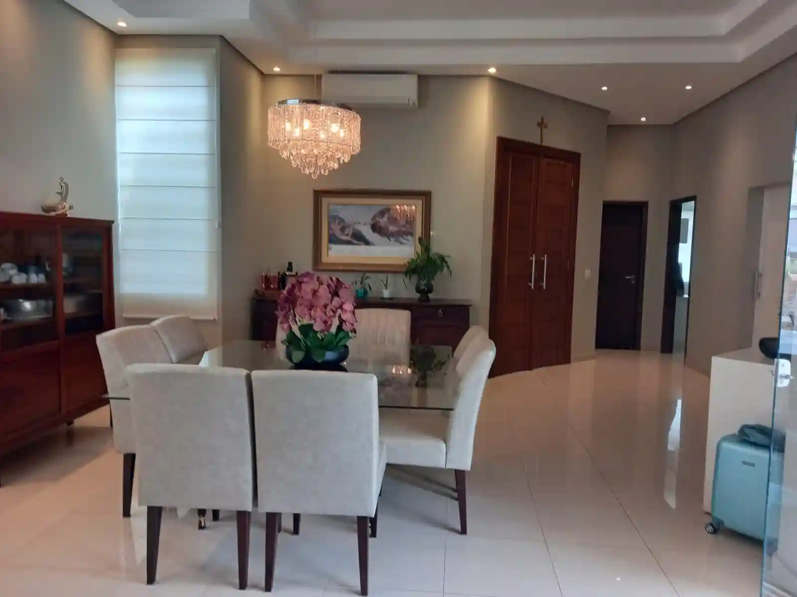 Casa de Condomínio com 3 quartos à venda, 230m² — foto 2 de 29