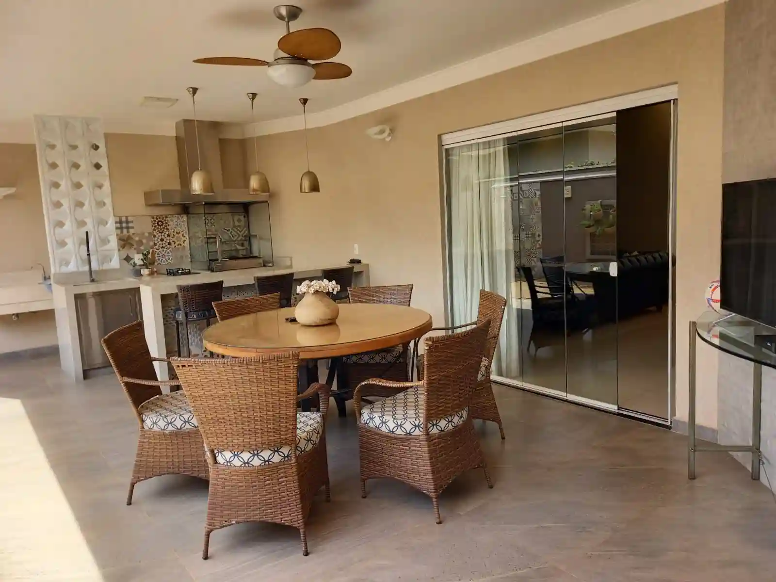 Casa de Condomínio com 3 quartos à venda, 230m² — foto 14 de 29