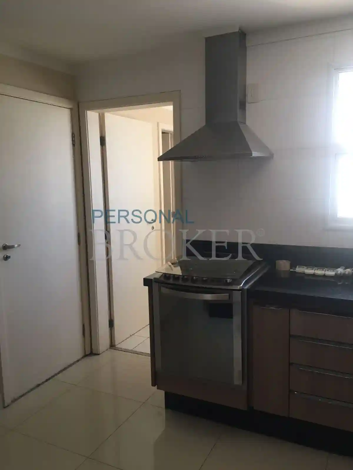 Apartamento com 3 quartos à venda, 136m² — foto 8 de 9