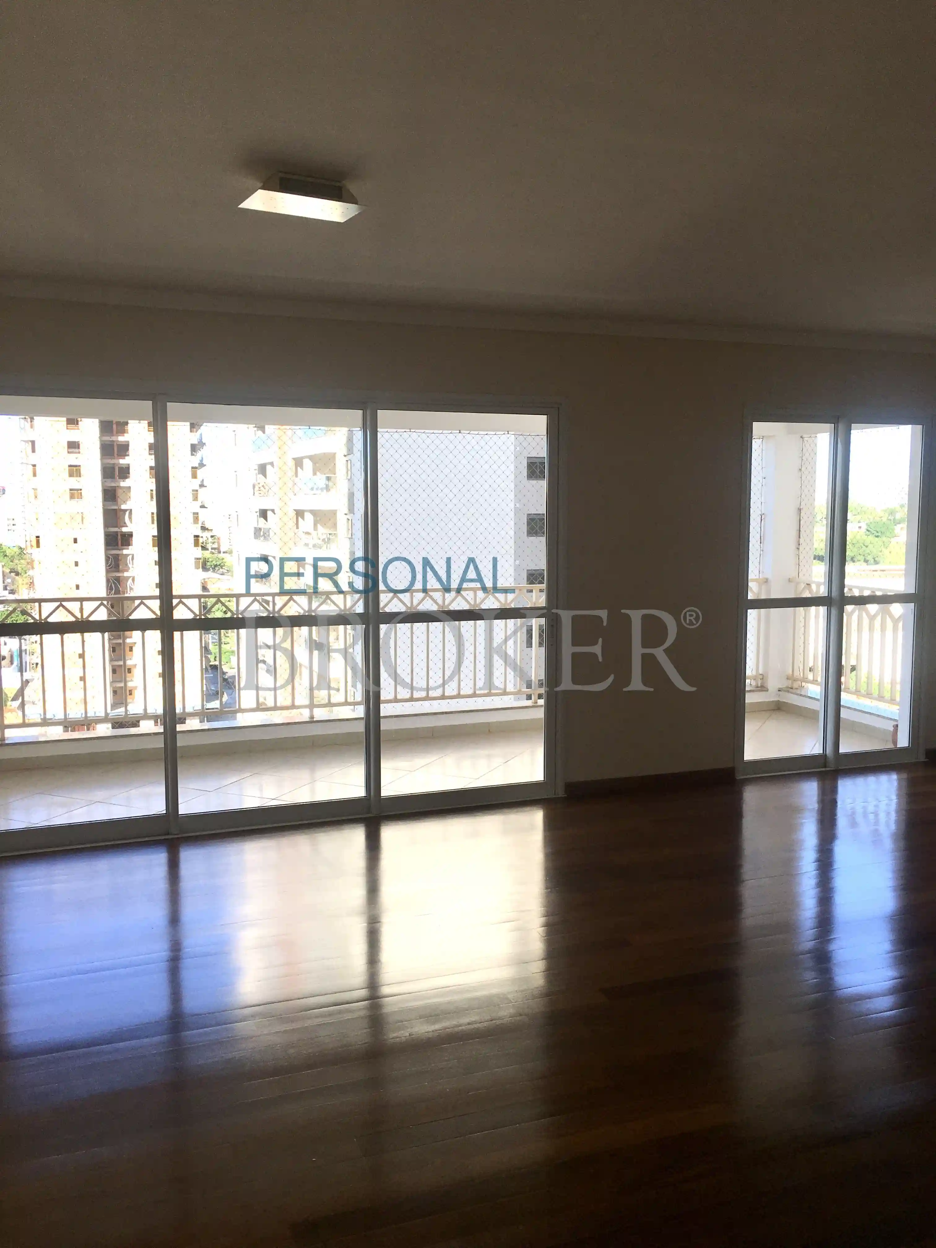 Apartamento com 3 quartos à venda, 136m² — foto 4 de 9