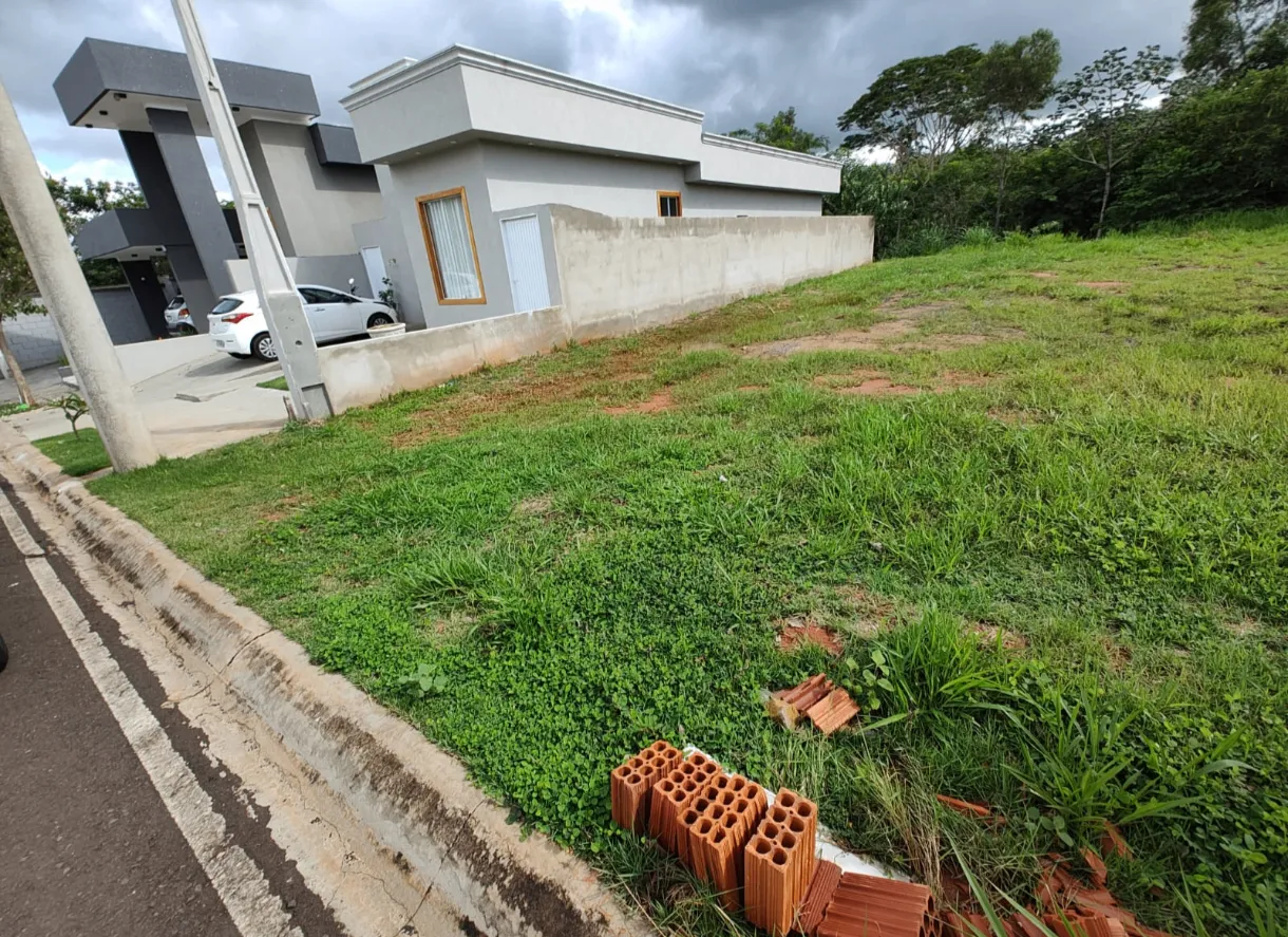 Terreno / Lote / Condomínio à venda, 250m² — foto 3 de 6