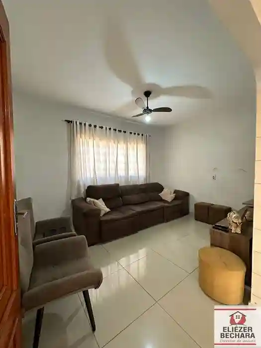 Casa com 3 quartos à venda, 125m² — foto 2 de 23