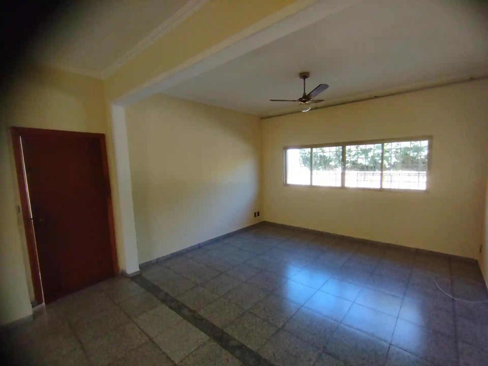 Casa com 3 quartos à venda, 268m² — foto 2 de 55