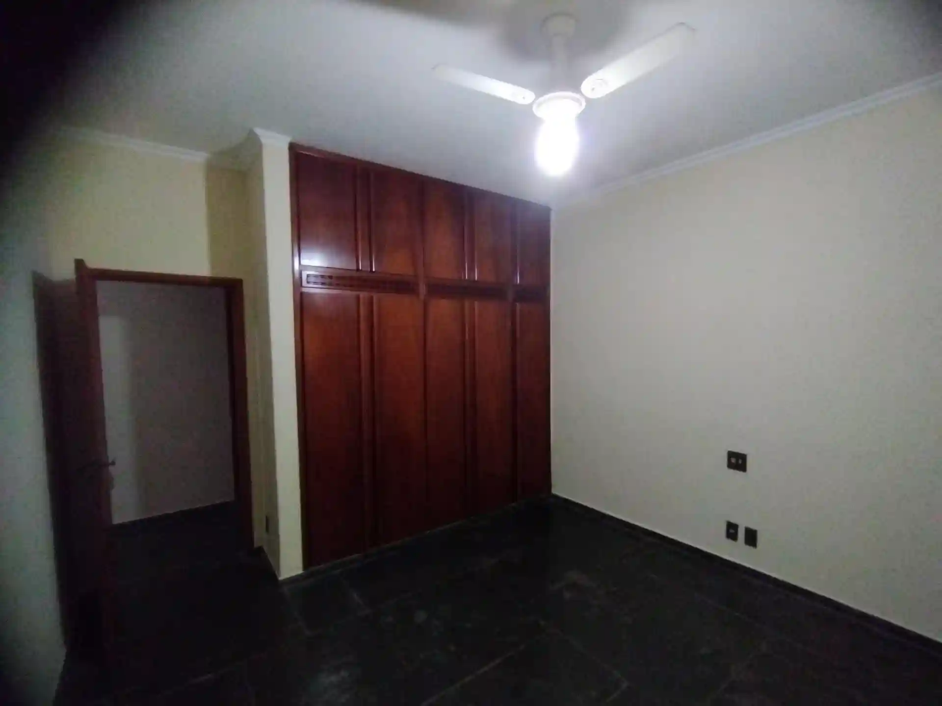 Casa com 3 quartos à venda, 268m² — foto 34 de 55