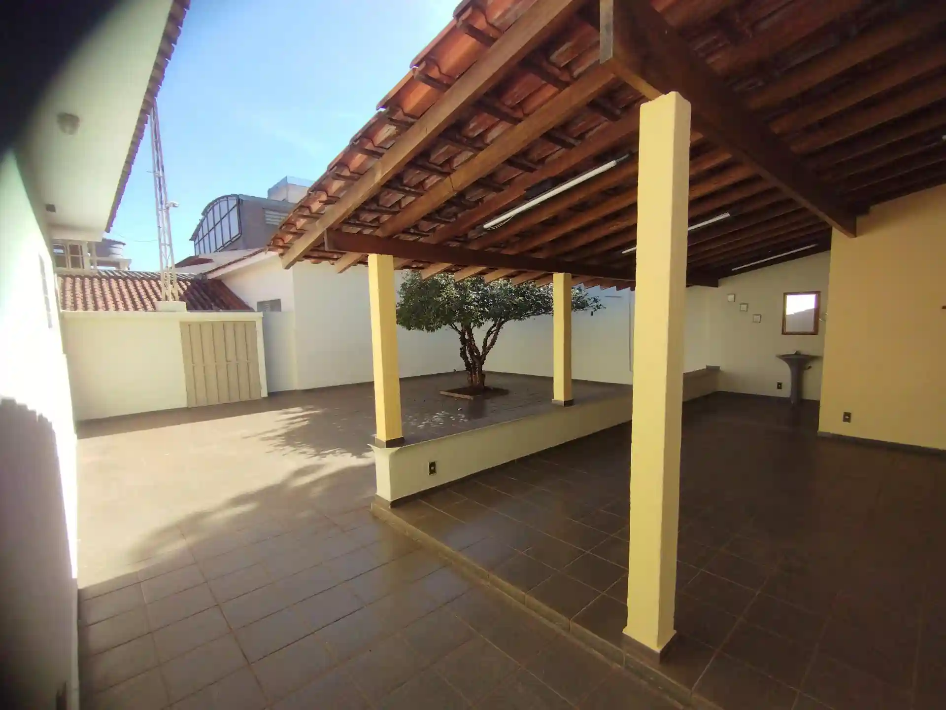 Casa com 3 quartos à venda, 268m² — foto 44 de 55