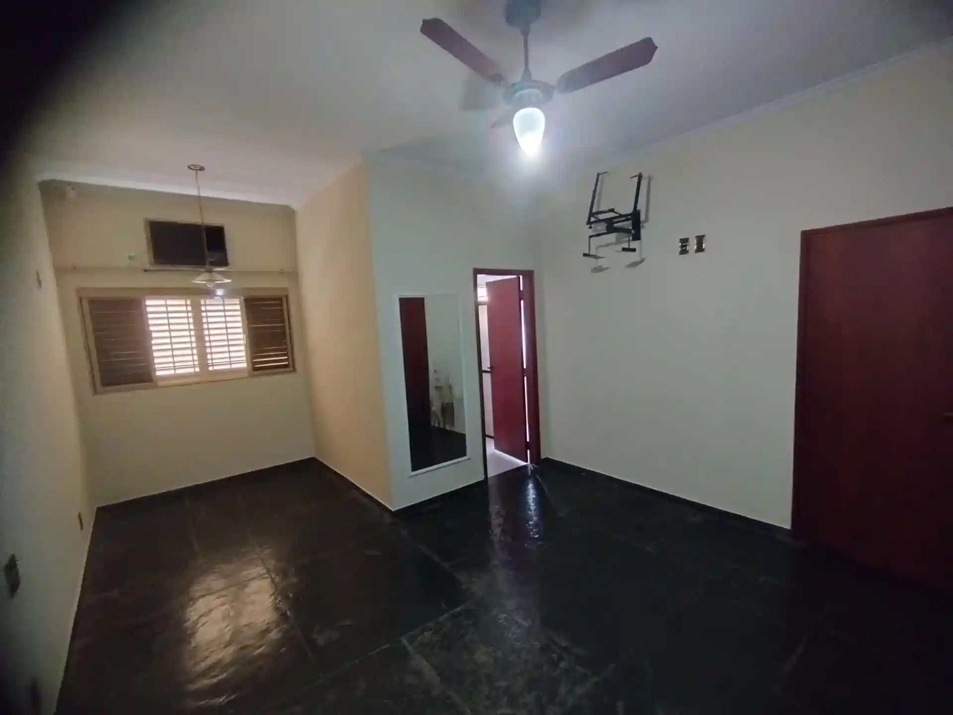 Casa com 3 quartos à venda, 268m² — foto 28 de 55