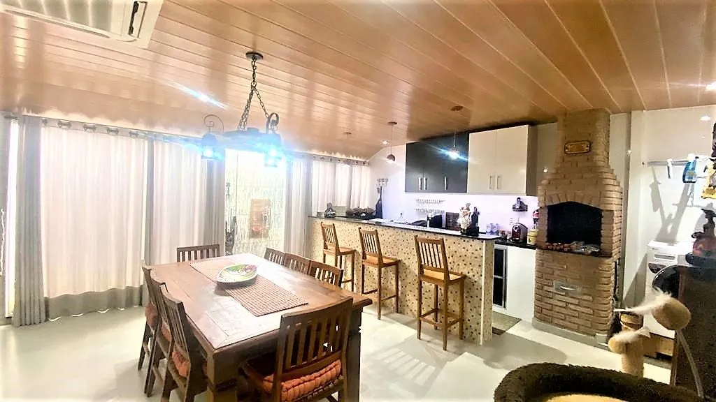 Casa de Condomínio à venda — foto 7 de 8