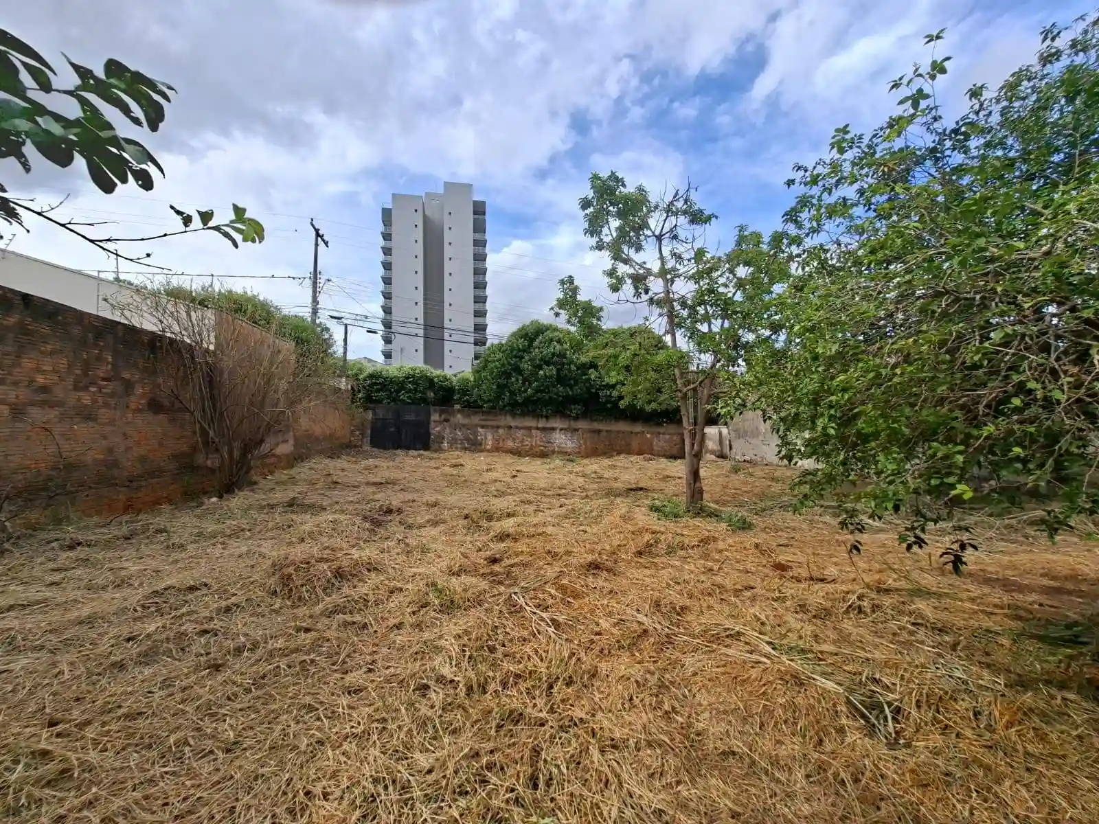 Casa com 1 quarto à venda, 450m² — foto 1 de 26