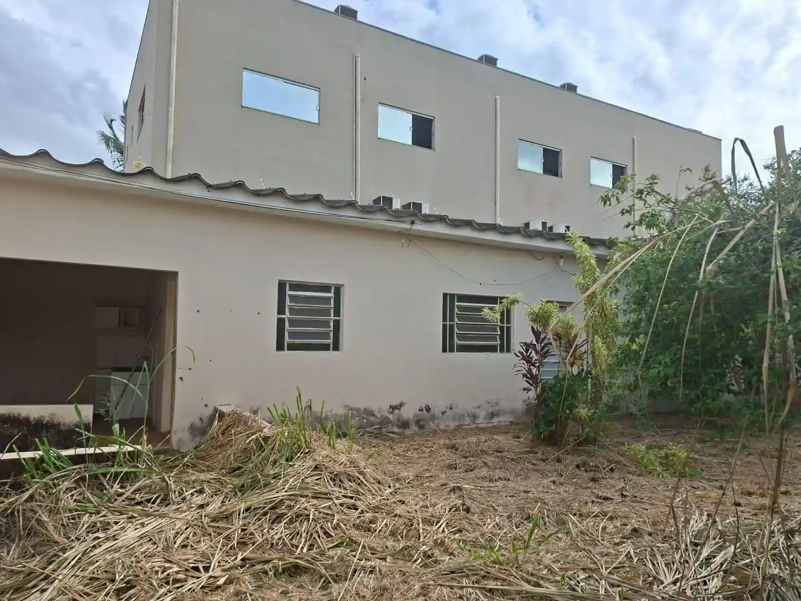 Casa com 1 quarto à venda, 450m² — foto 2 de 26