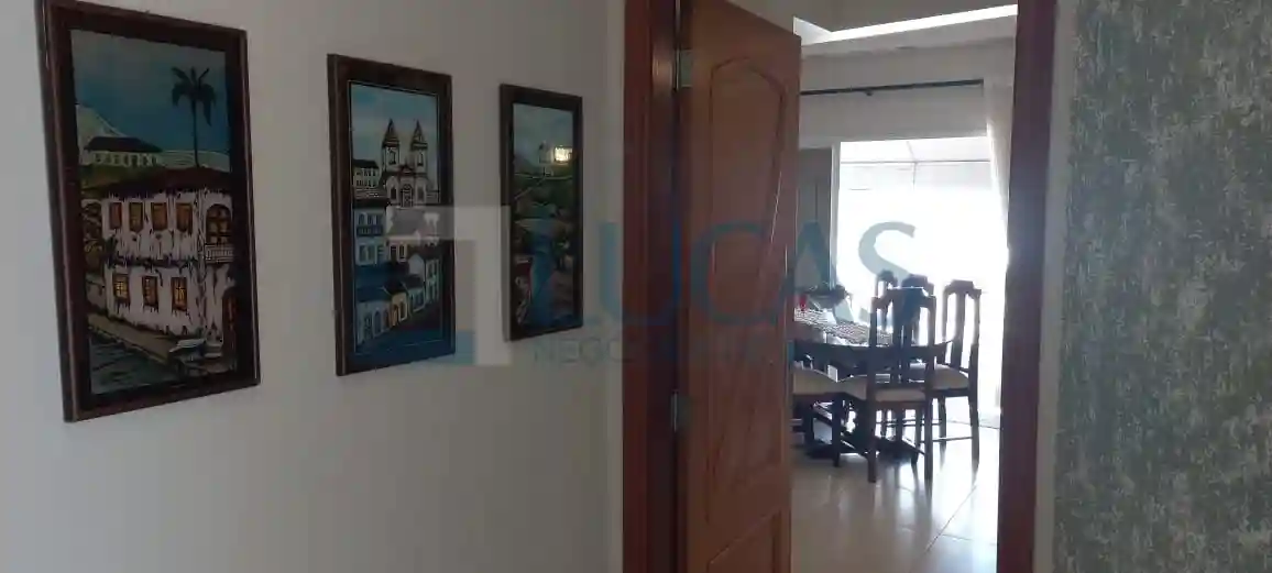Casa de Condomínio com 3 quartos à venda, 220m² — foto 9 de 35