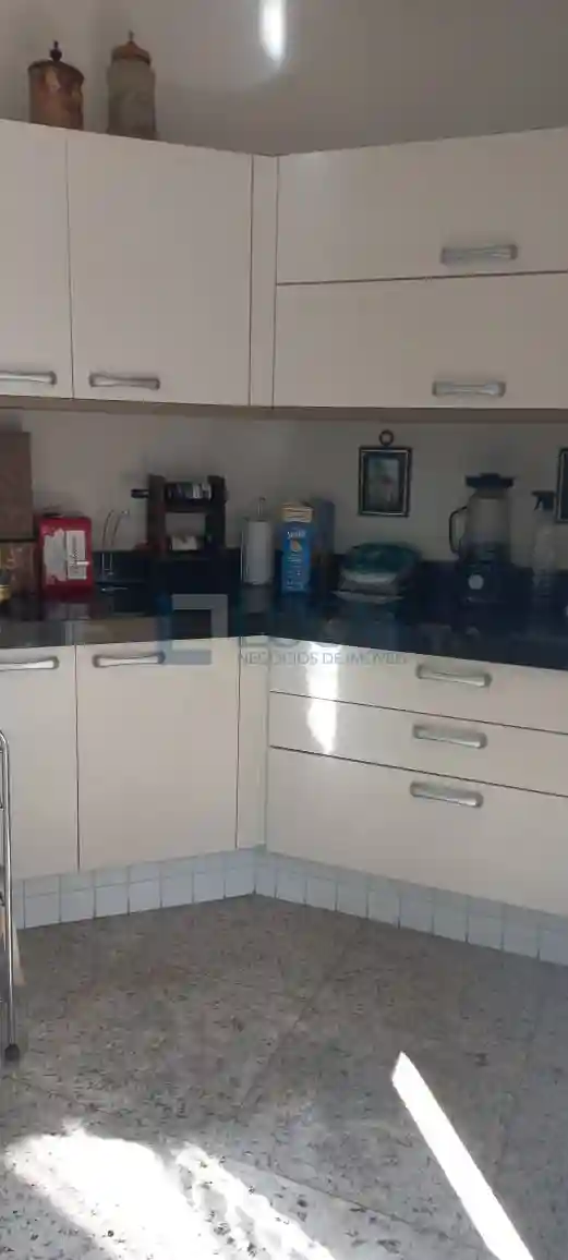 Casa de Condomínio com 3 quartos à venda, 220m² — foto 10 de 35