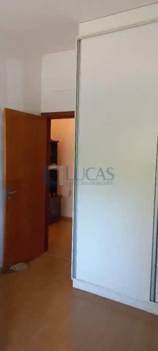 Casa de Condomínio com 3 quartos à venda, 220m² — foto 29 de 35