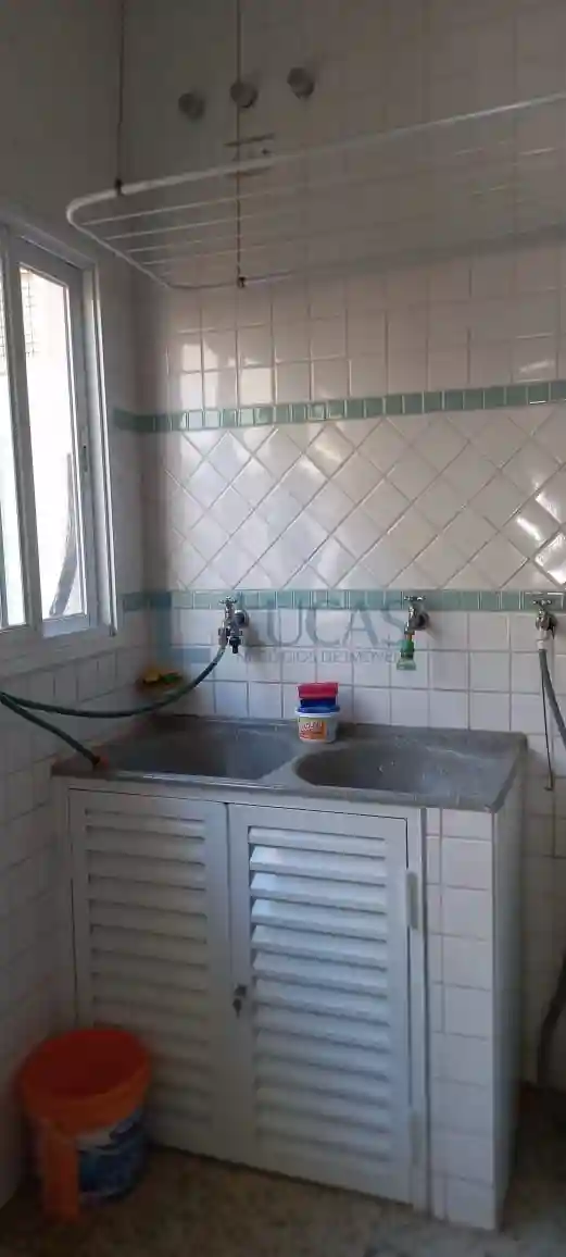 Casa de Condomínio com 3 quartos à venda, 220m² — foto 13 de 35