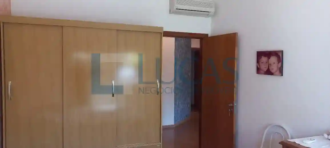 Casa de Condomínio com 3 quartos à venda, 220m² — foto 11 de 35