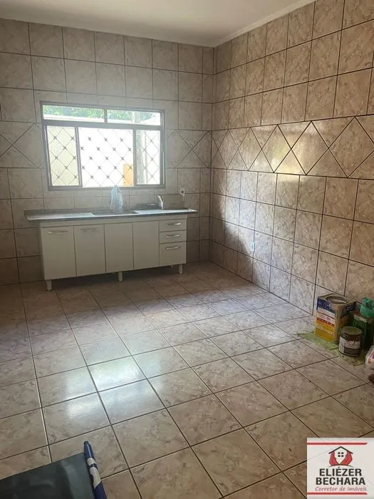Casa à venda — foto 8 de 11