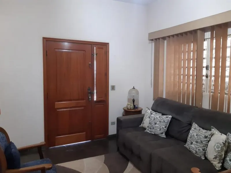 Casa à venda — foto 2 de 4