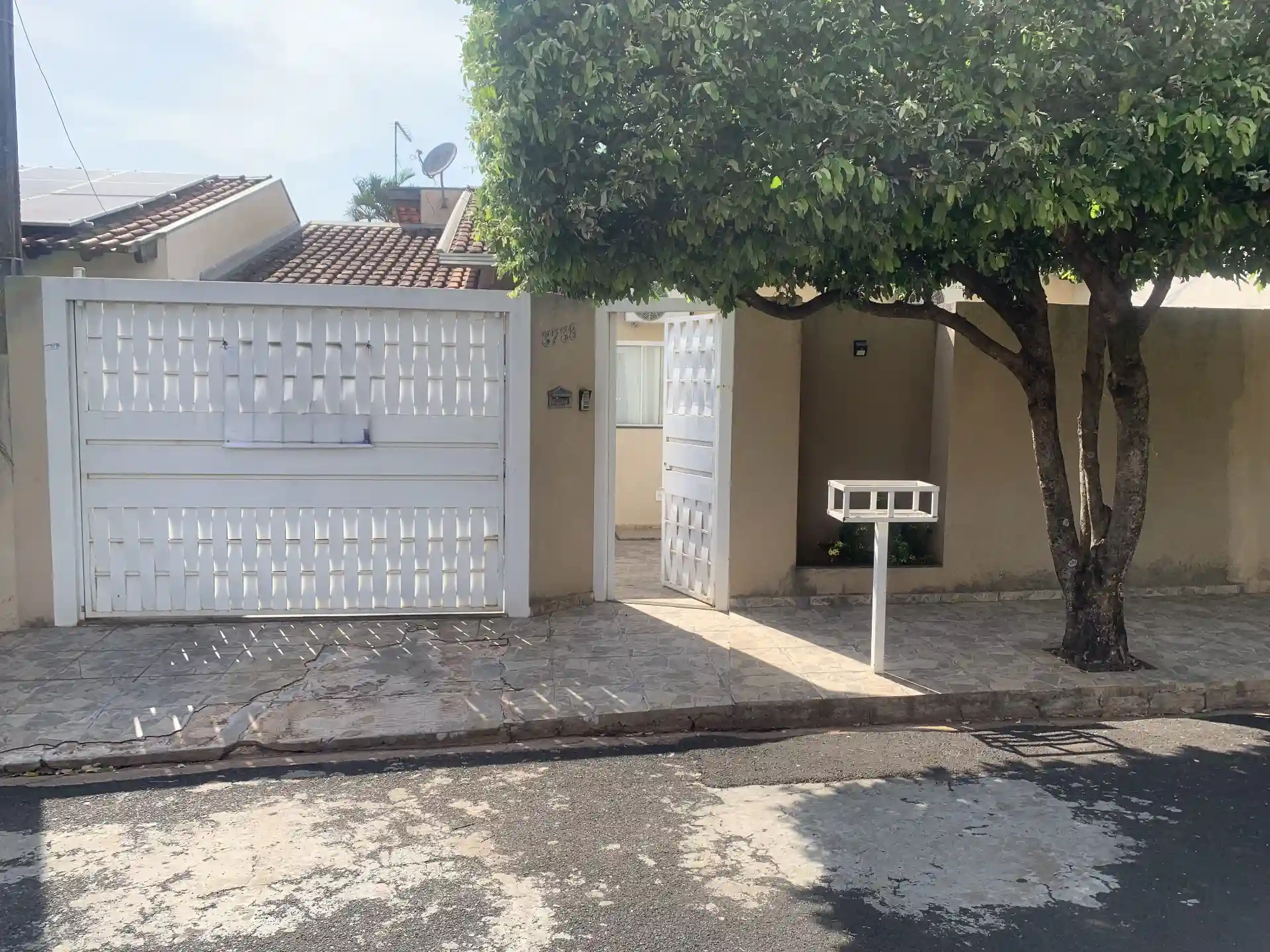 Casa com 2 quartos à venda, 98m² — foto 1 de 32