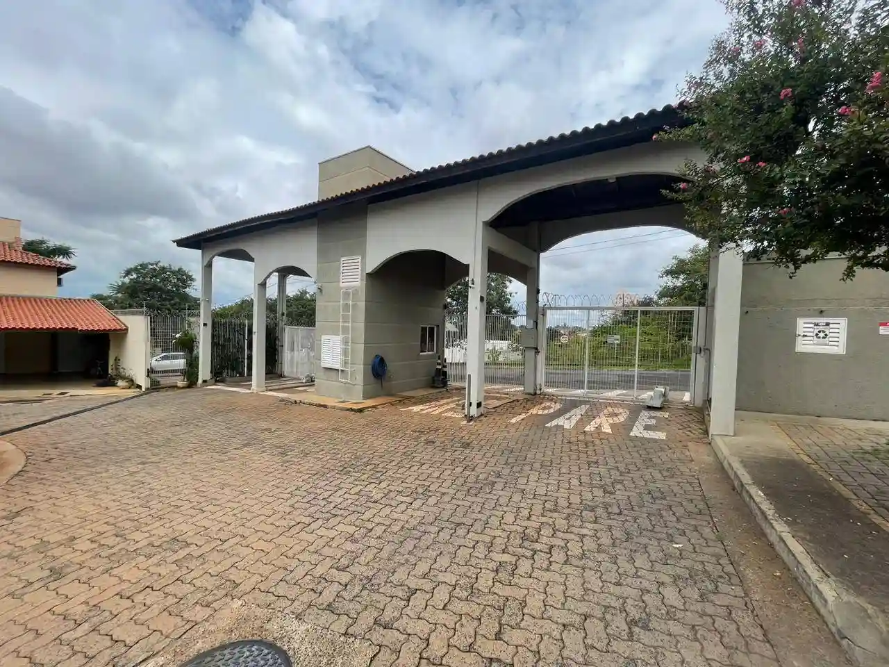 Casa de Condomínio com 3 quartos à venda, 100m² — foto 26 de 27
