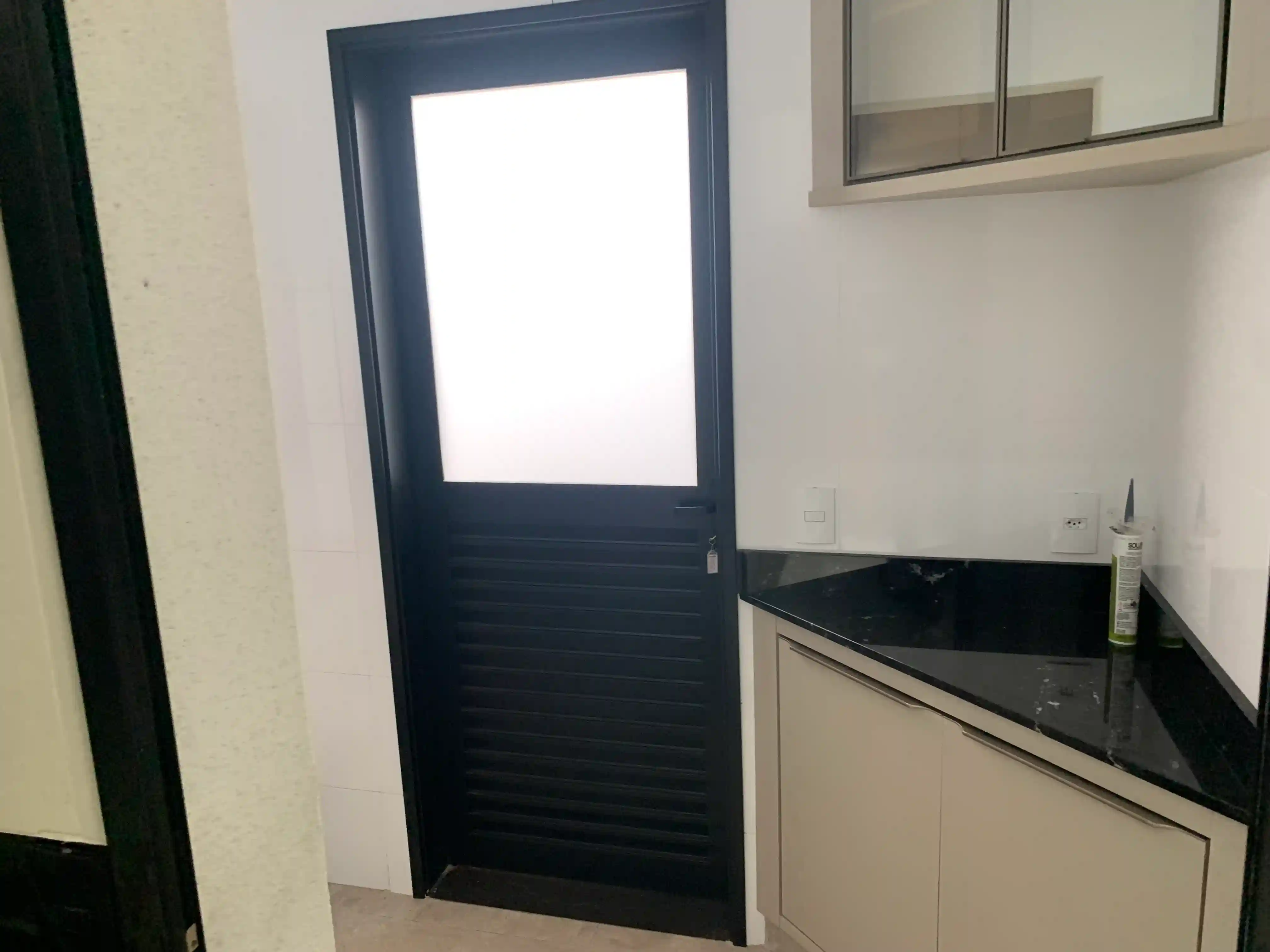 Casa de Condomínio com 3 quartos à venda, 200m² — foto 17 de 35