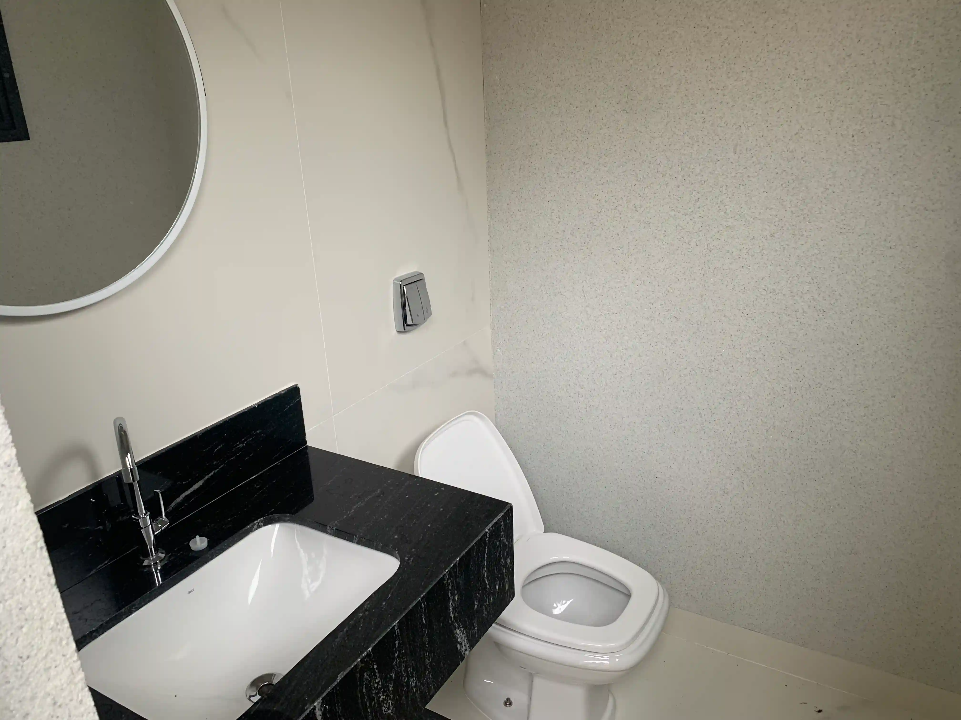 Casa de Condomínio com 3 quartos à venda, 200m² — foto 23 de 35