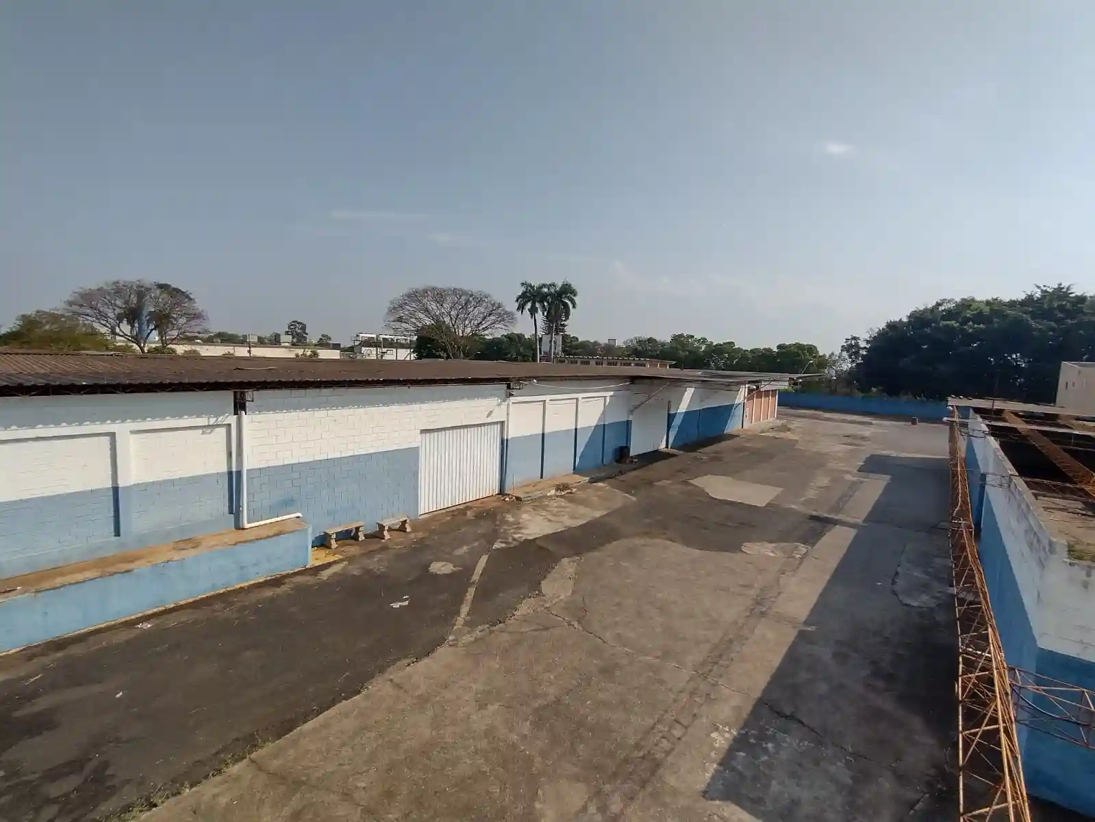 Galpão / Depósito / Armazém  para aluguel, 3000m² — foto 2 de 2