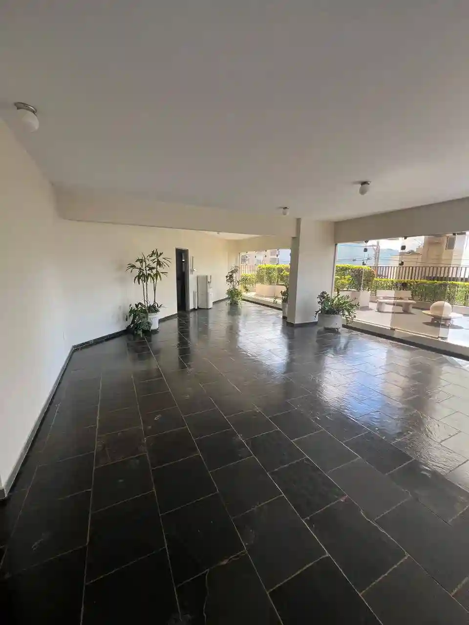 Apartamento com 1 quarto à venda, 60m² — foto 1 de 4