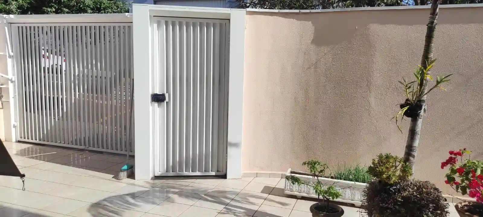 Casa com 3 quartos à venda, 160m² — foto 1 de 21