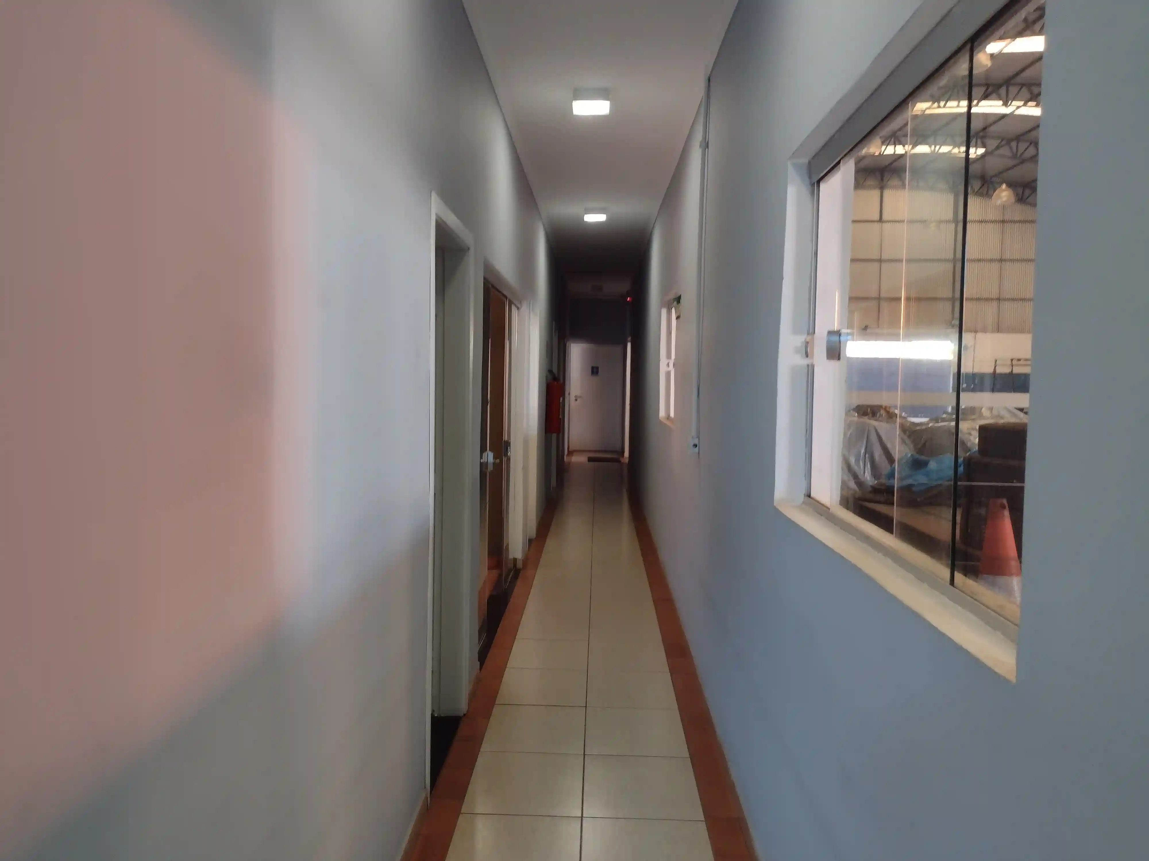 Galpão / Depósito / Armazém  à venda, 900m² — foto 14 de 20