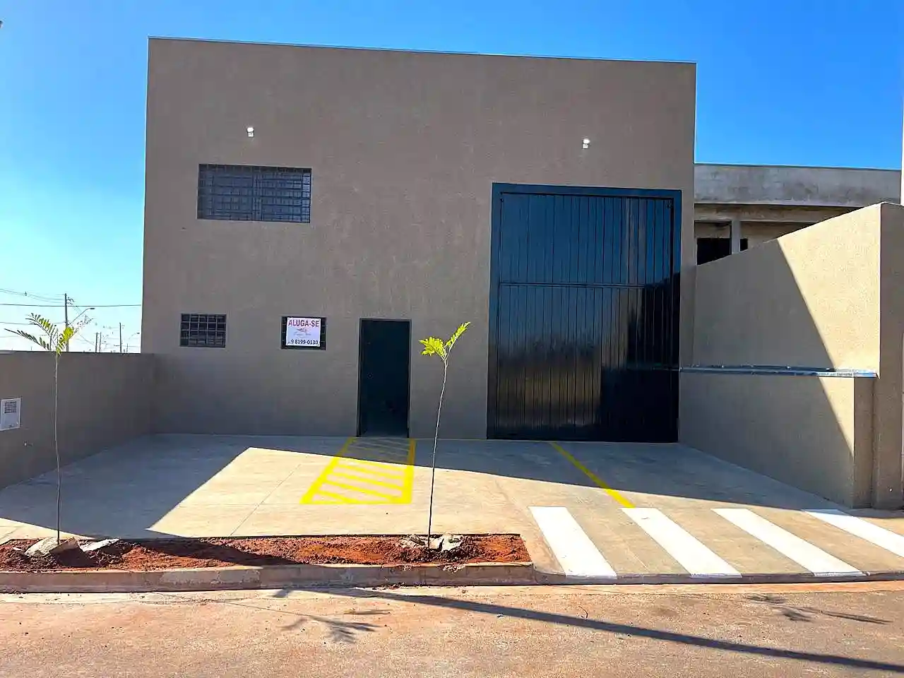 Loja / Salão / Ponto Comercial  para aluguel, 150m² — foto 2 de 11