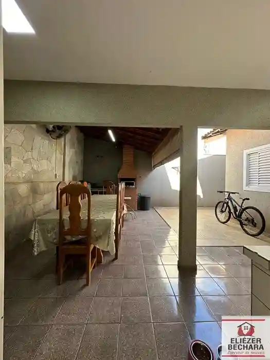 Casa com 3 quartos à venda, 136m² — foto 18 de 24
