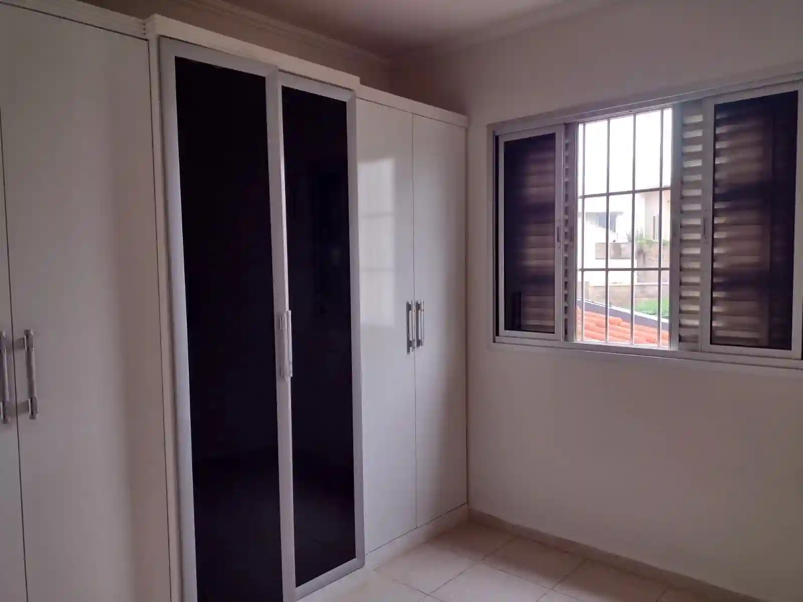 Casa com 3 quartos à venda, 280m² — foto 24 de 34
