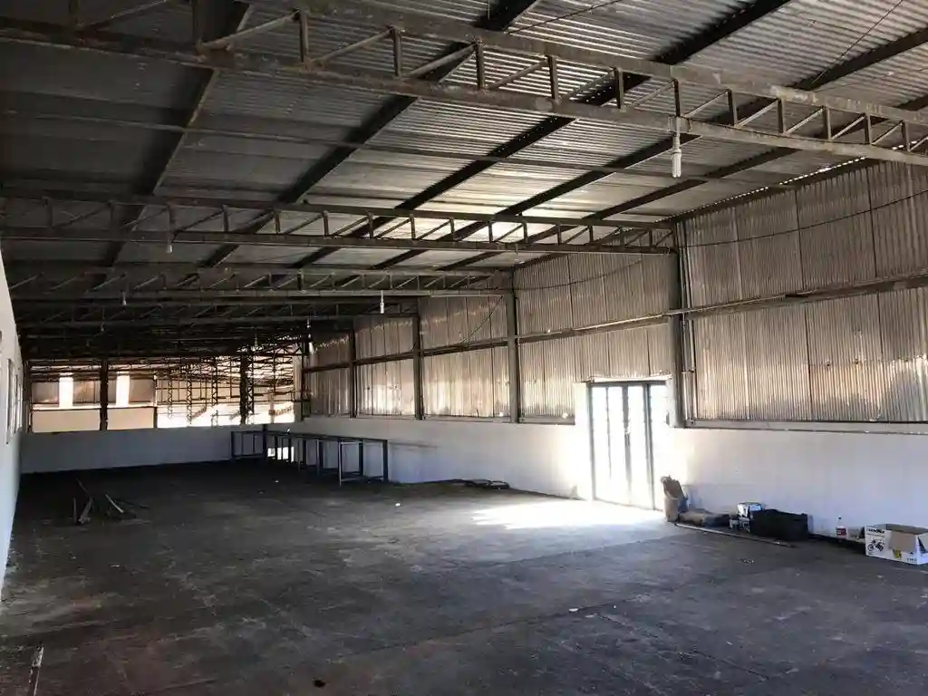 Galpão / Depósito / Armazém  à venda, 2300m² — foto 6 de 7