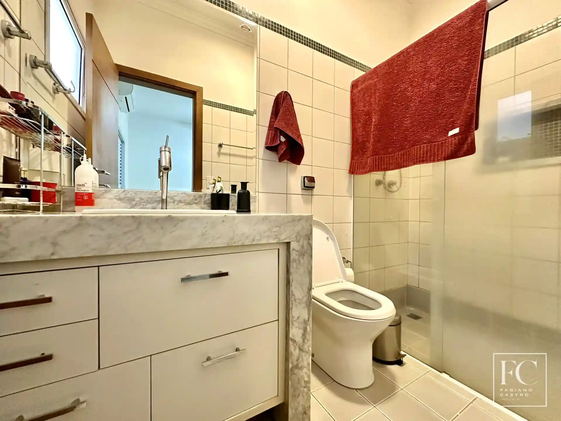 Casa de Condomínio com 3 quartos à venda, 220m² — foto 25 de 26