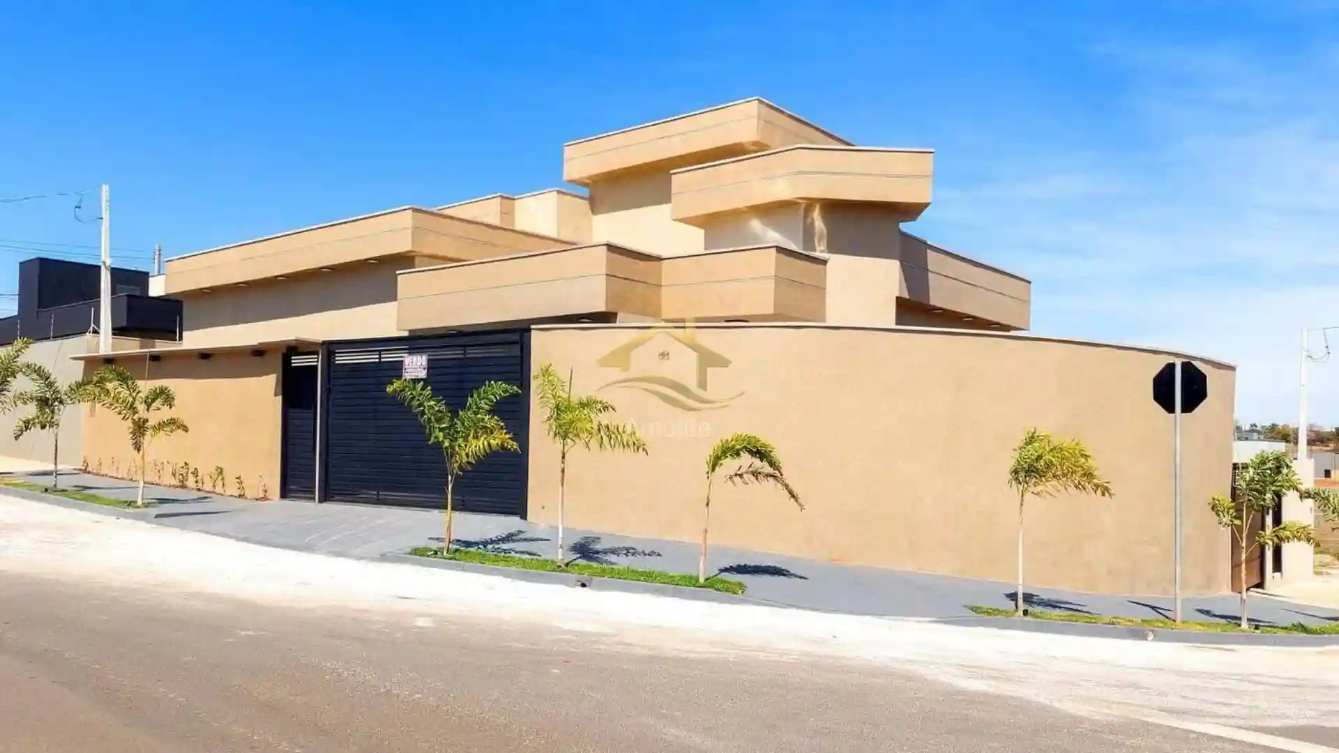 Casa com 3 quartos à venda, 135m² — foto 1 de 35