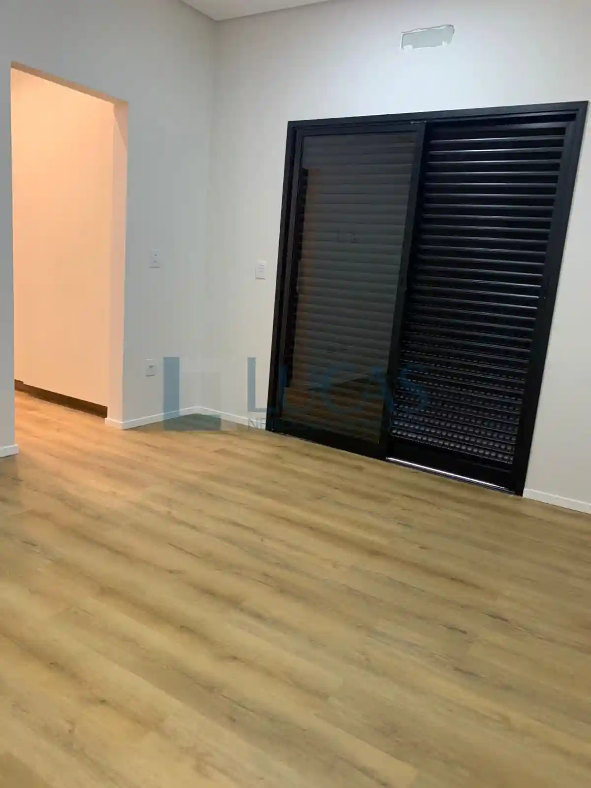 Casa de Condomínio com 3 quartos à venda, 220m² — foto 8 de 8