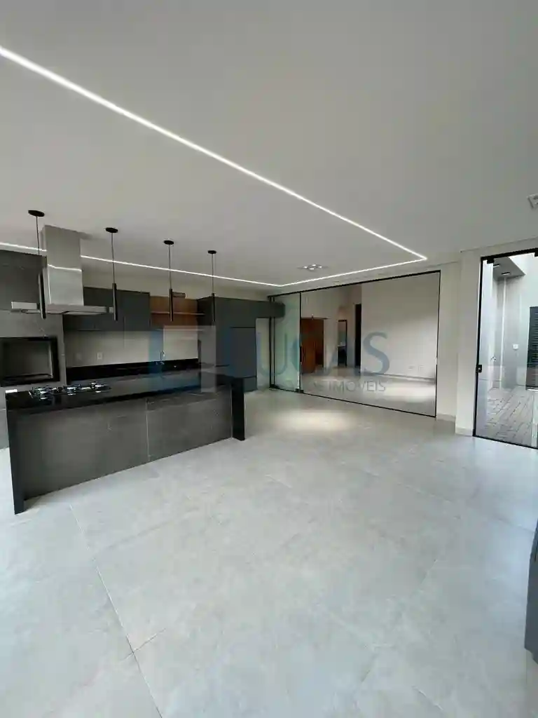 Casa de Condomínio com 3 quartos à venda, 220m² — foto 3 de 8