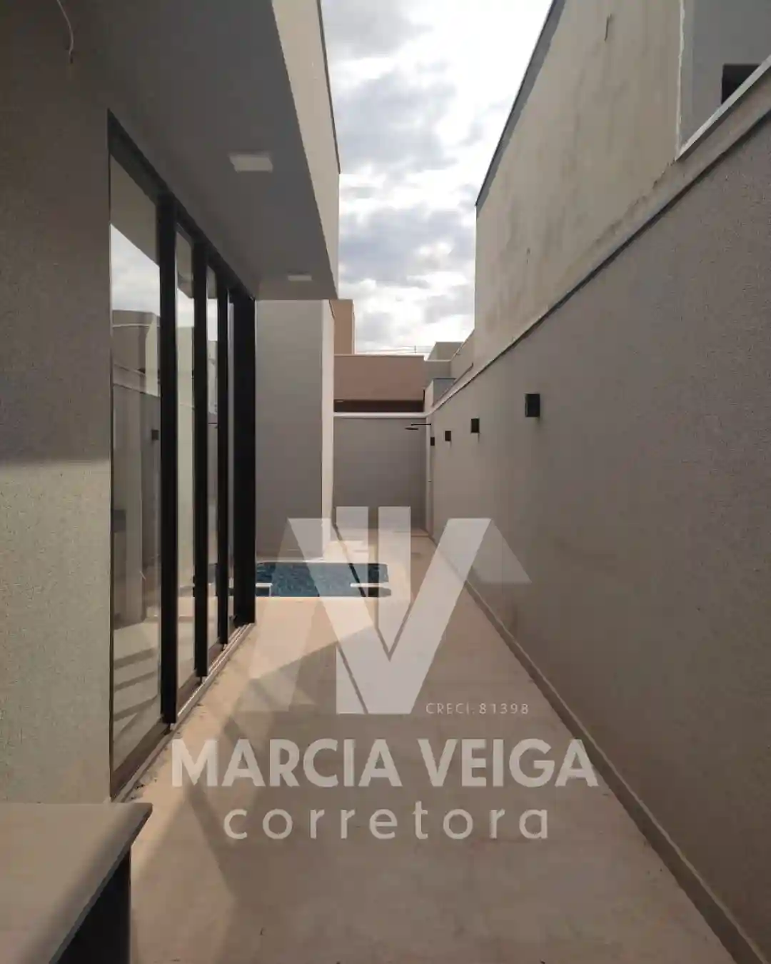 Casa de Condomínio com 3 quartos à venda, 275m² — foto 3 de 12