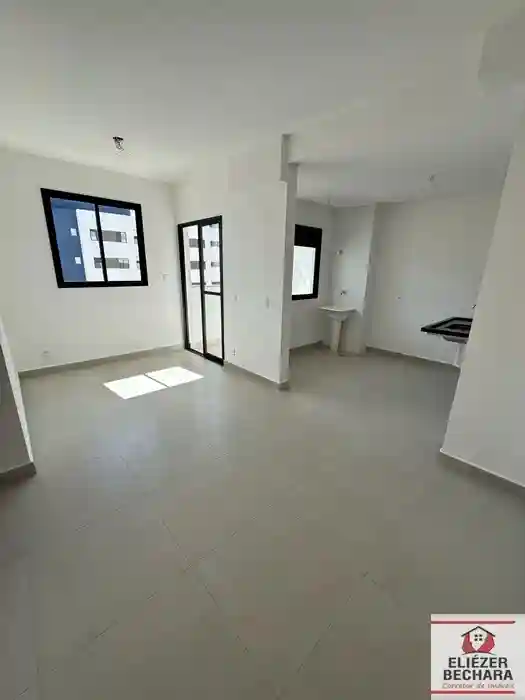 Apartamento com 3 quartos à venda, 68m² — foto 2 de 11