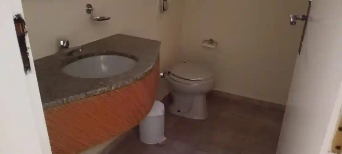 Casa Comercial com 2 quartos à venda, 242m² — foto 10 de 18