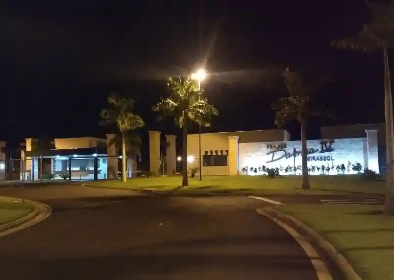 Terreno / Lote / Condomínio  à venda, 338m² — foto 1 de 5