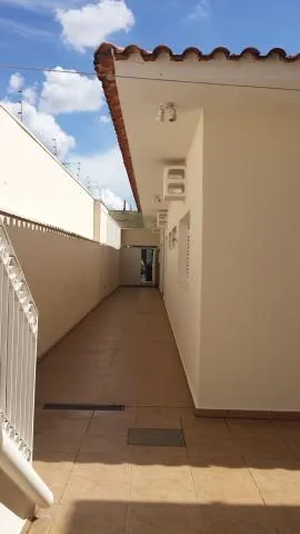 Casa à venda — foto 4 de 10