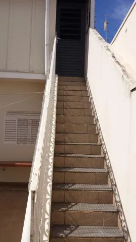 Casa à venda — foto 5 de 10