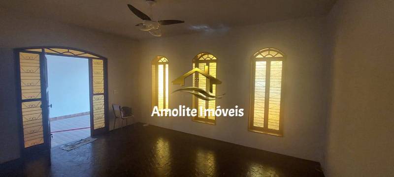 Casa com 3 quartos à venda, 290m² — foto 13 de 26