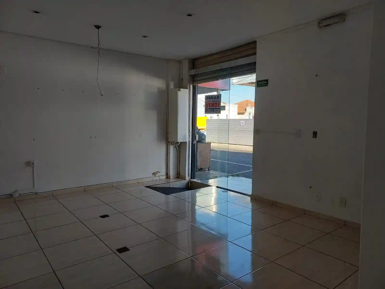 Loja / Salão / Ponto Comercial  para aluguel, 40m² — foto 2 de 4